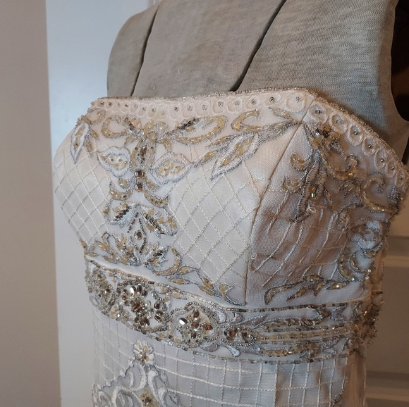 Sue Nocturne 1920s Strapless Sequined Beaded Gown - Picture 2 of 16